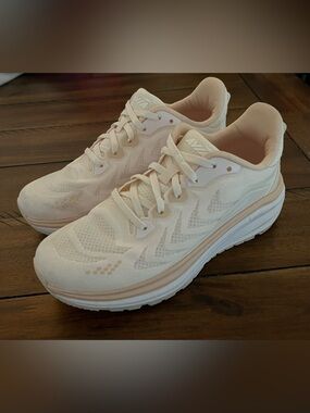 Avia Women's Light Peach Athletic Sneakers